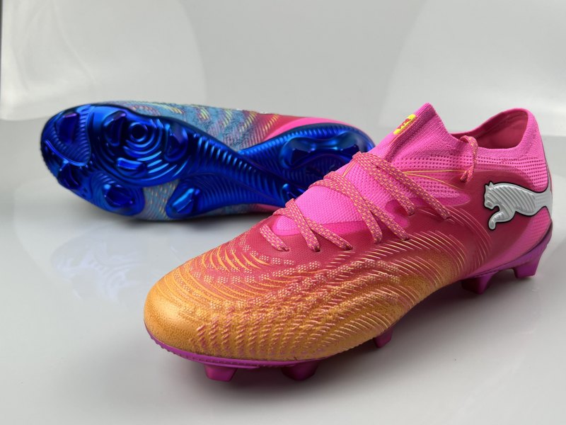 Puma FUTURE 8 ULTIMATE FG/AG Soccer Shoes