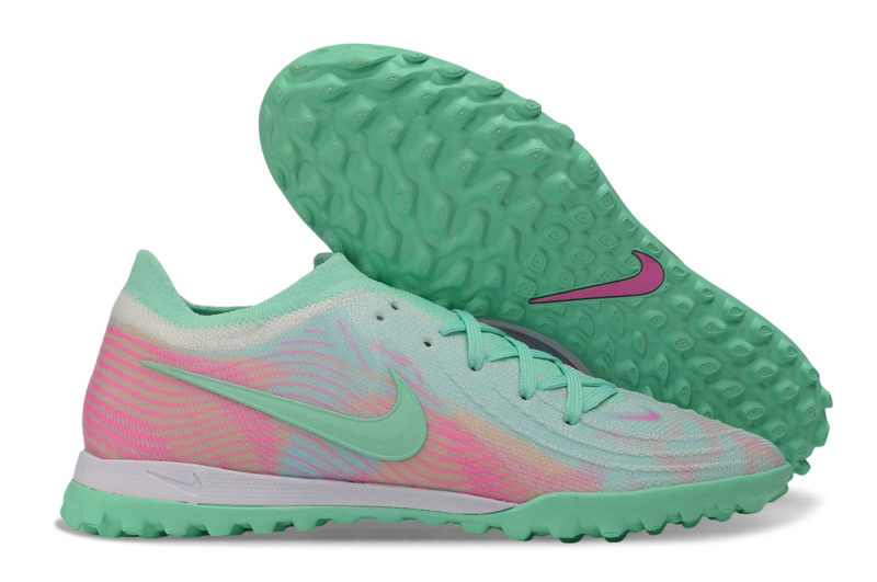 Nike Phantom GX II EliteTF Soccer Shoes