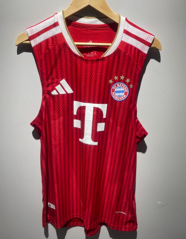 2026-27 Bayern Munich home red Vest