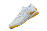 Puma FUTURE 8 ULTIMATE TF Soccer Shoes