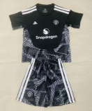 2026-27 Kids Manchester United Goalkeeper Black Soccer Jersey