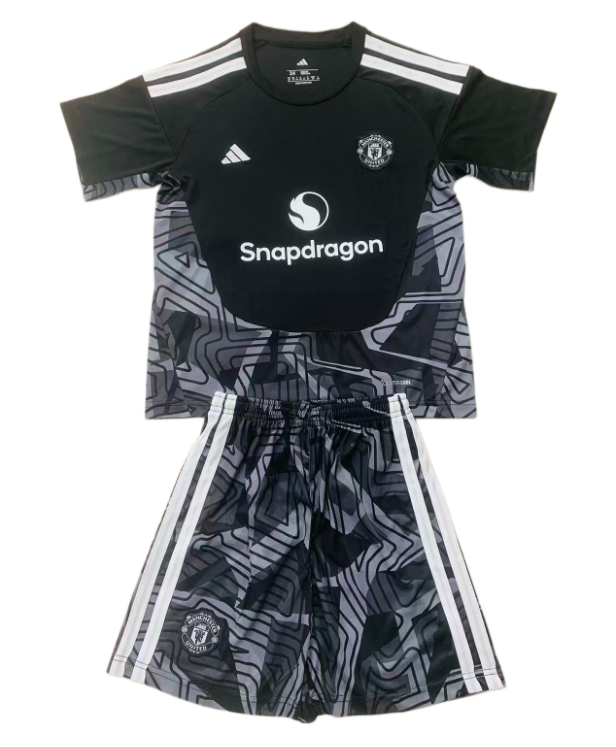 2026-27 Kids Manchester United Goalkeeper Black Soccer Jersey