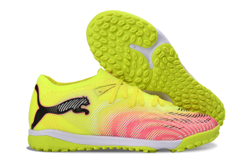 Puma FUTURE 8 ULTIMATE TF Soccer Shoes