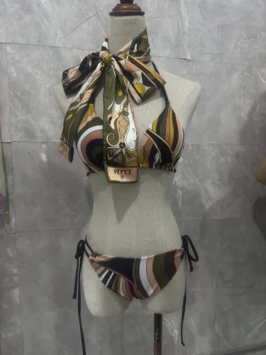 SS119 With Scarf