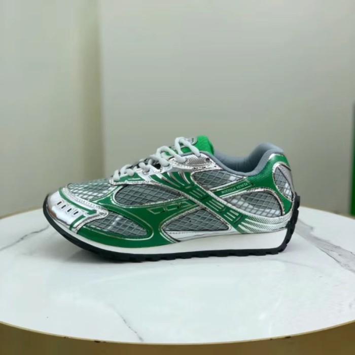 M001