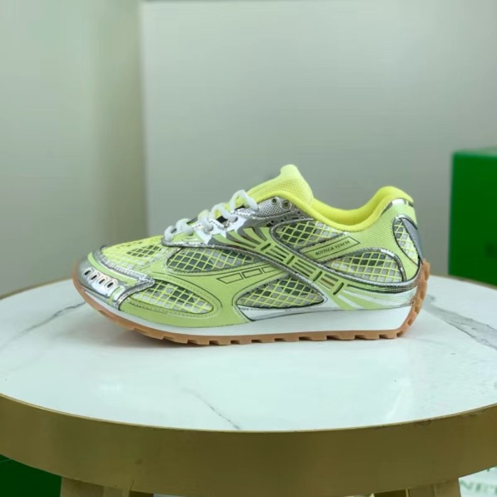 M001
