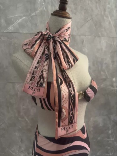 SS152 With Scarf