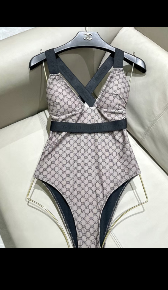 One-piece-set