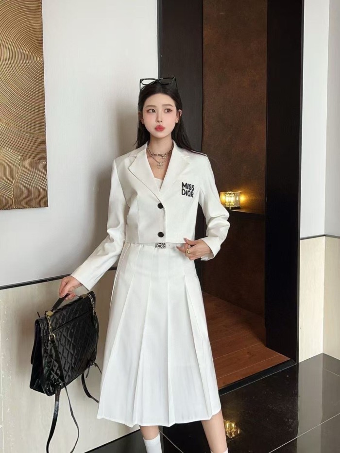Set with belt