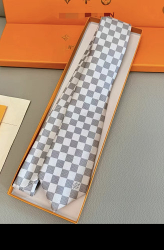 T008