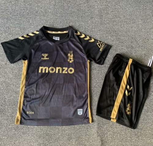 24/25 Coventry City third kids kit