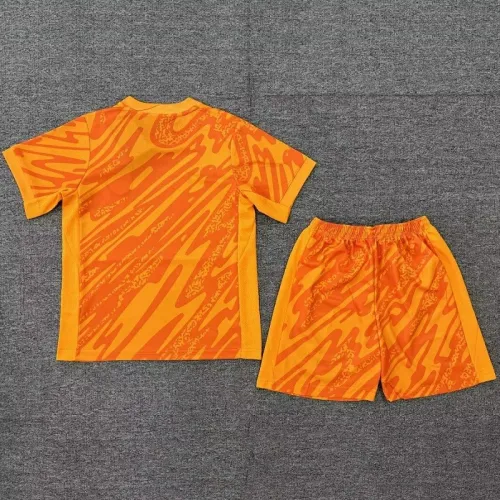 24/25 England goalkeeper kids kit