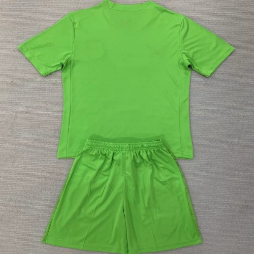 24/25 Everton Goalkeeper kids kit green