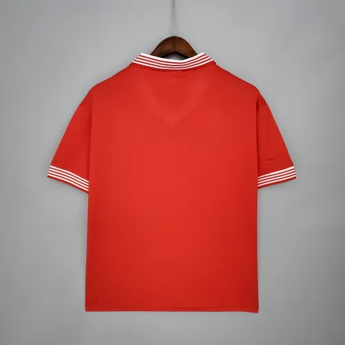 Retro Manchester United 1977 home