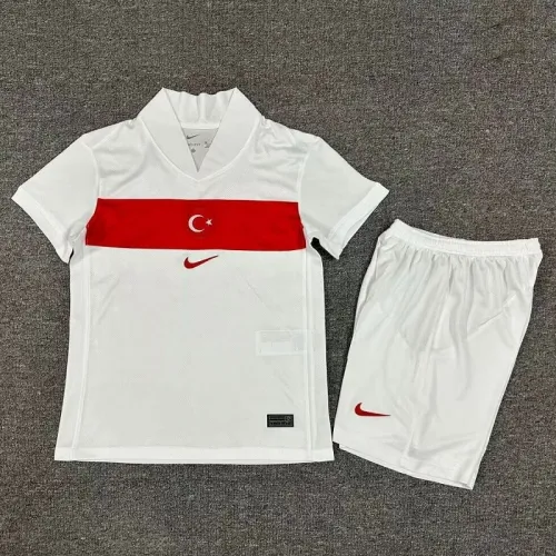24/25 Turkey Away kids kit