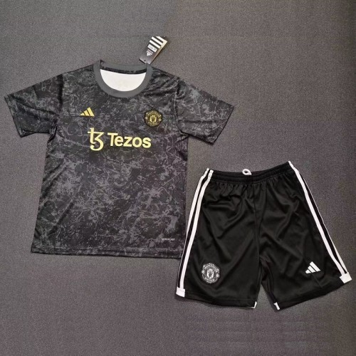 24/25 Manchester United blackstone version kids kit