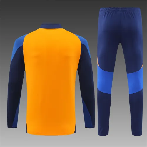 23/24 Juventus black training Adult suit