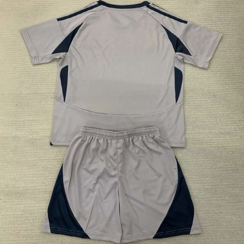 24/25 Aberdeen third kids kit