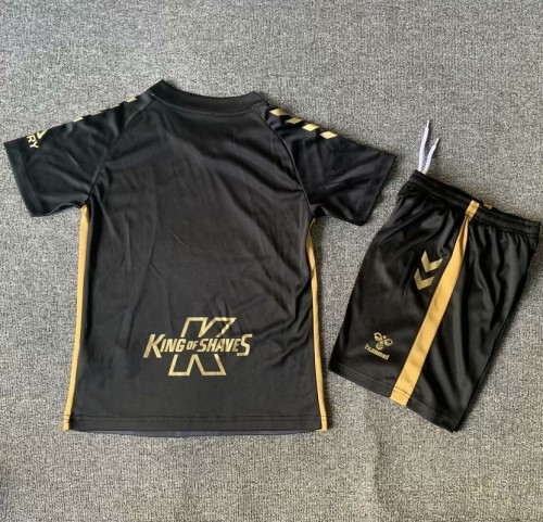 24/25 Coventry City third kids kit