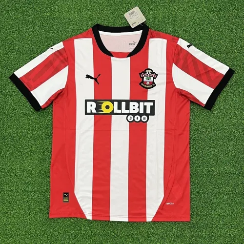 24/25 Southampton home football jersey