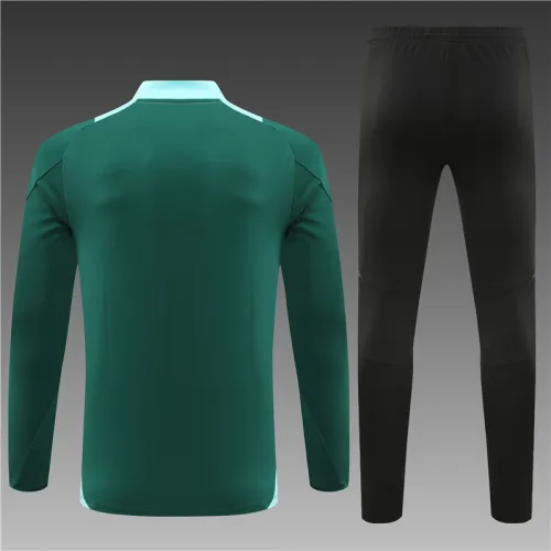 24/25 Manchester United green training suit