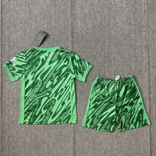 24/25 Liverpool green goalkeeper kids kit