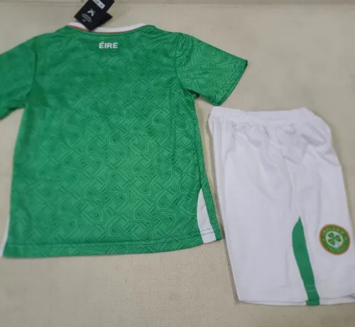 24/25 Ireland home kids kit