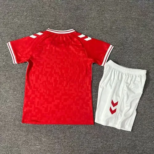 24/25 Denmark home kids kit