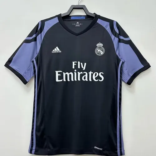 Retro 16/17 Real Madrid third