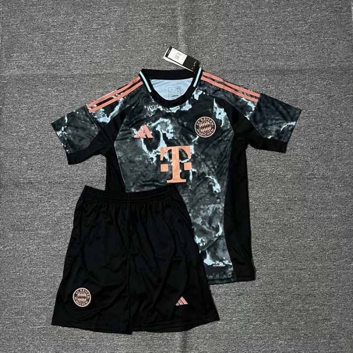 24/25 Real Madrid third  Adult Set