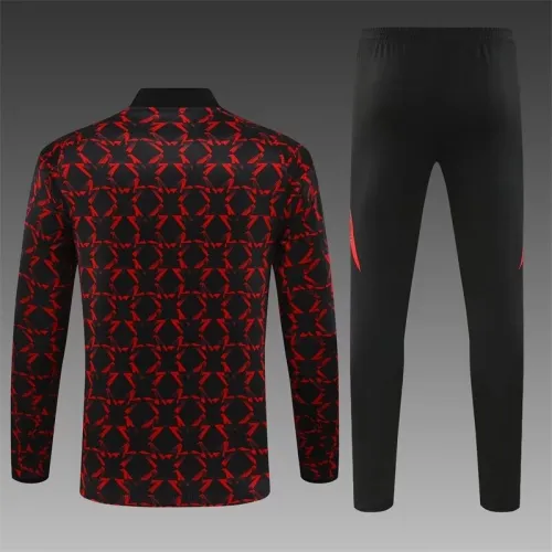 24/25 Manchester United maroon training suit
