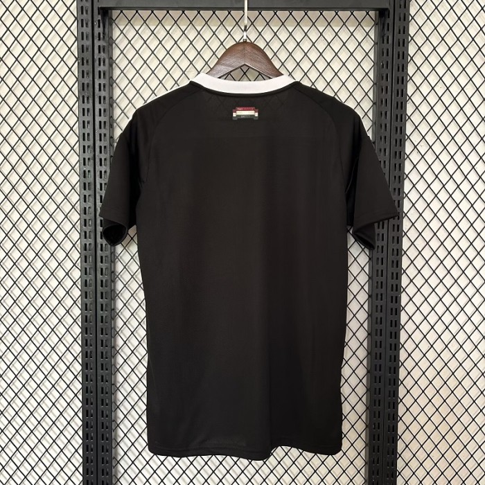 24/25 Manchester United black goalkeeper jersey