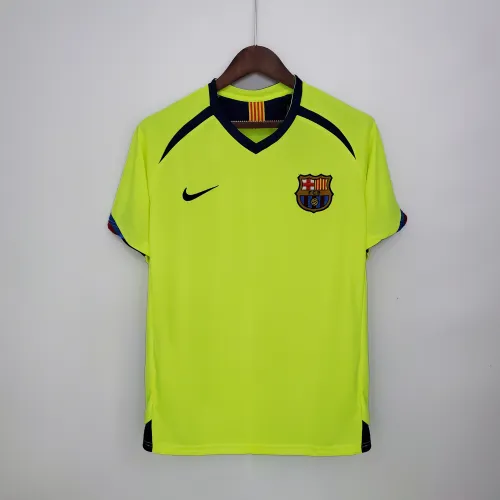 Retro Barcelona 05/06 away