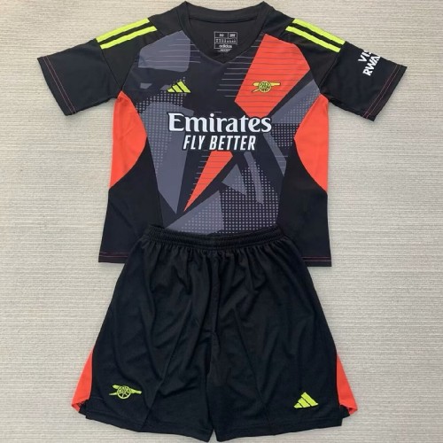 24/25 Arsenal goalkeeper Kids kit black