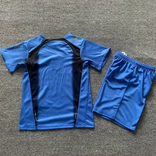 Retro 2006 Italy home kids kit