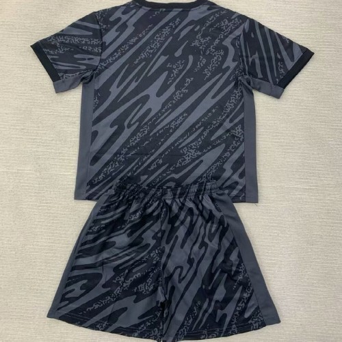 24/25 Chelsea black goalkeeper kids kit