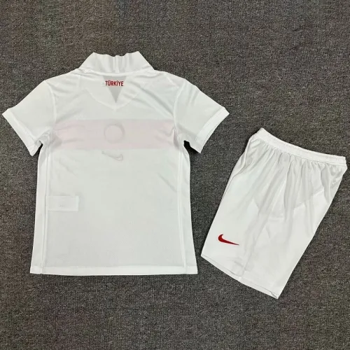 24/25 Turkey Away kids kit