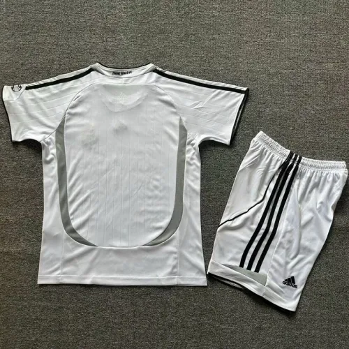 Retro 06/07 Real Madrid home kids kit