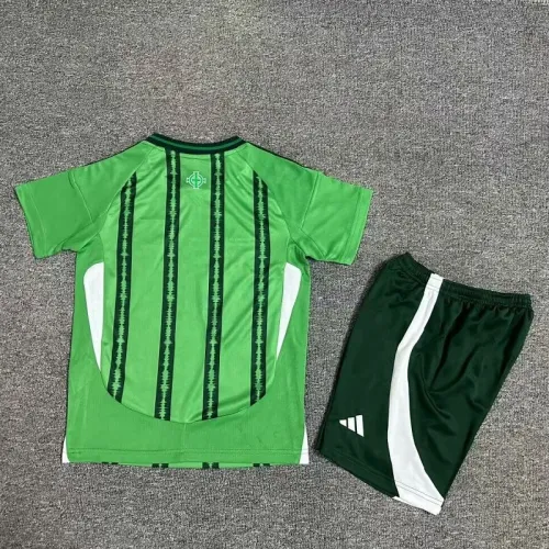 24/25 Northern Ireland home kids kit