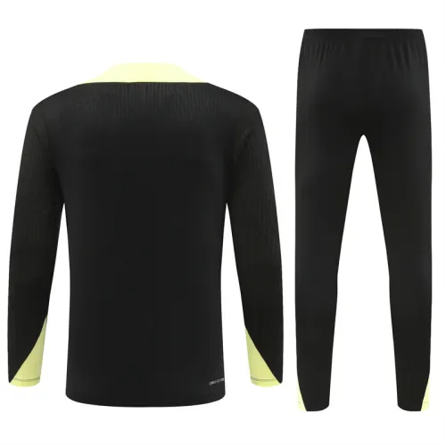 24/25 Liverpool kids training suit black