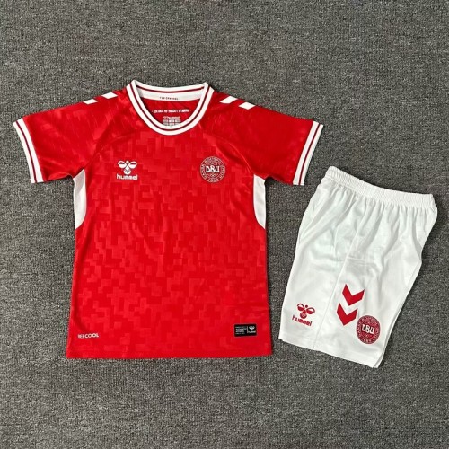 24/25 Denmark home kids kit