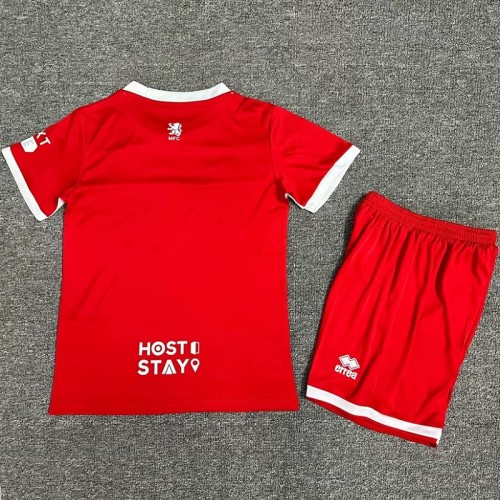 24/25 Middlesbrough home kids kit