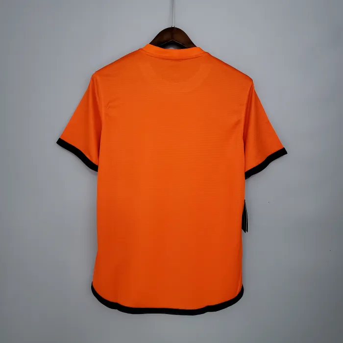 Retro Holland 2012 home
