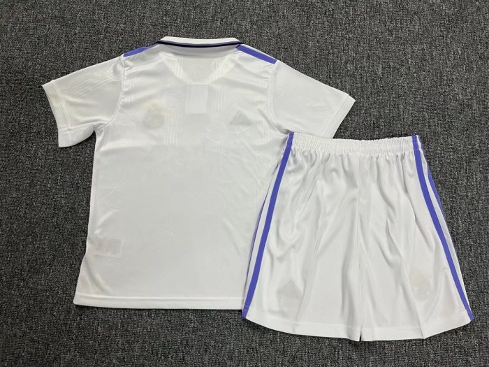 22/23 Real Madrid home kids kit