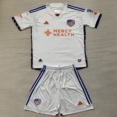 24/25 Cincinnati Away kids kit