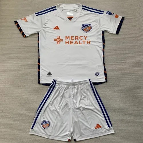 24/25 Cincinnati Away kids kit