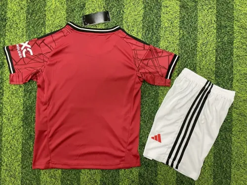 25/26 Manchester United home kids kit