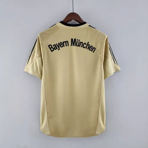 Retro 04/05 Bayern Munich away