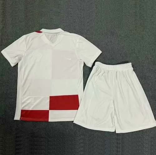 24/25 Croatia home Adult Set