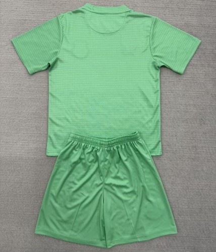 25/26 Everton goalkeeper Adult Set